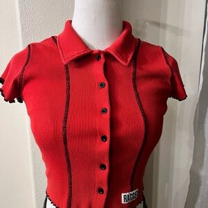 Ragged crop top Red Button-Up Collared Top